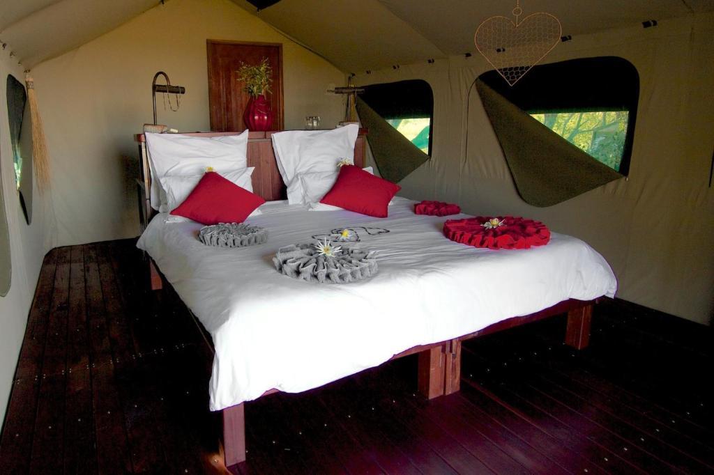 Nkasa Lupala Tented Lodge Sangwali Exterior foto